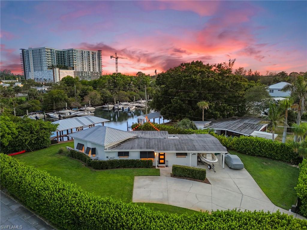 2180 Harbor LN