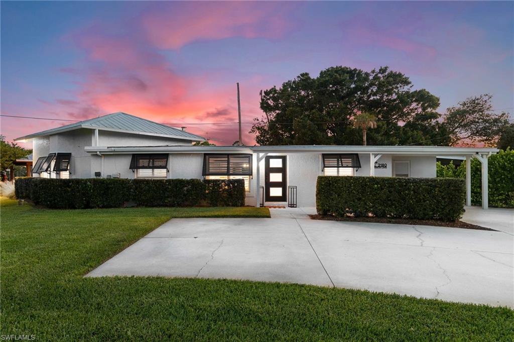 2180 Harbor LN