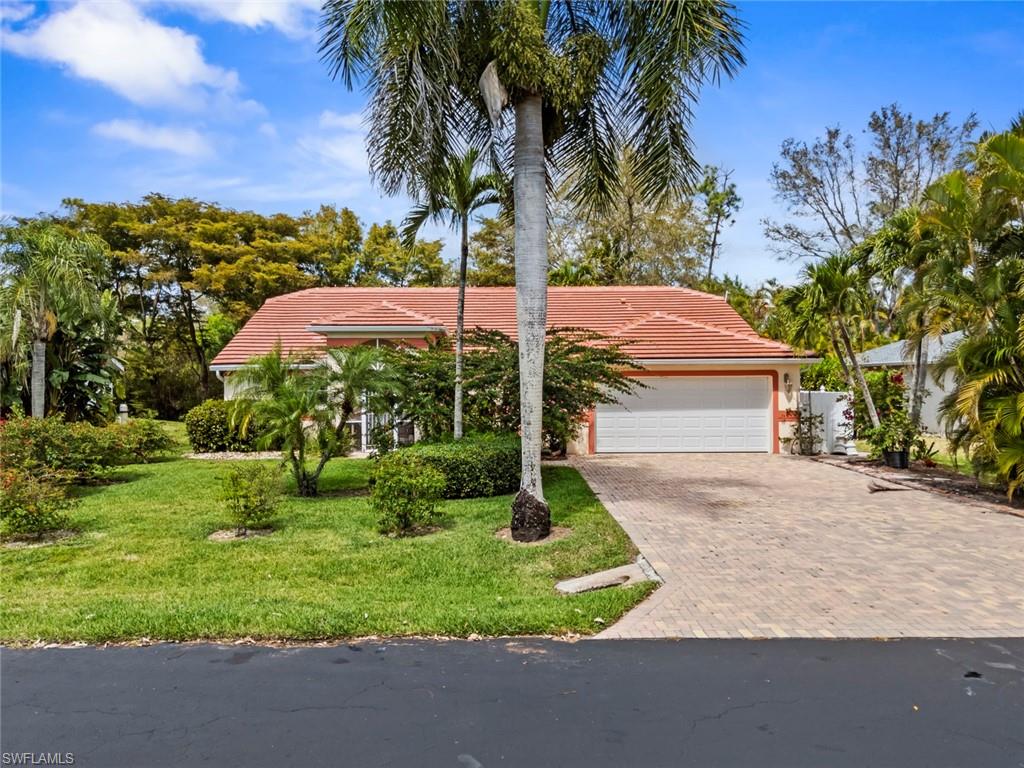 930 Moon Lake DR