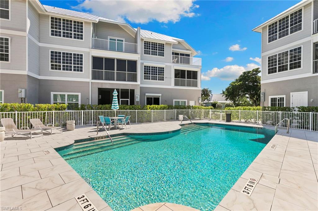 105 Barefoot CIR 24