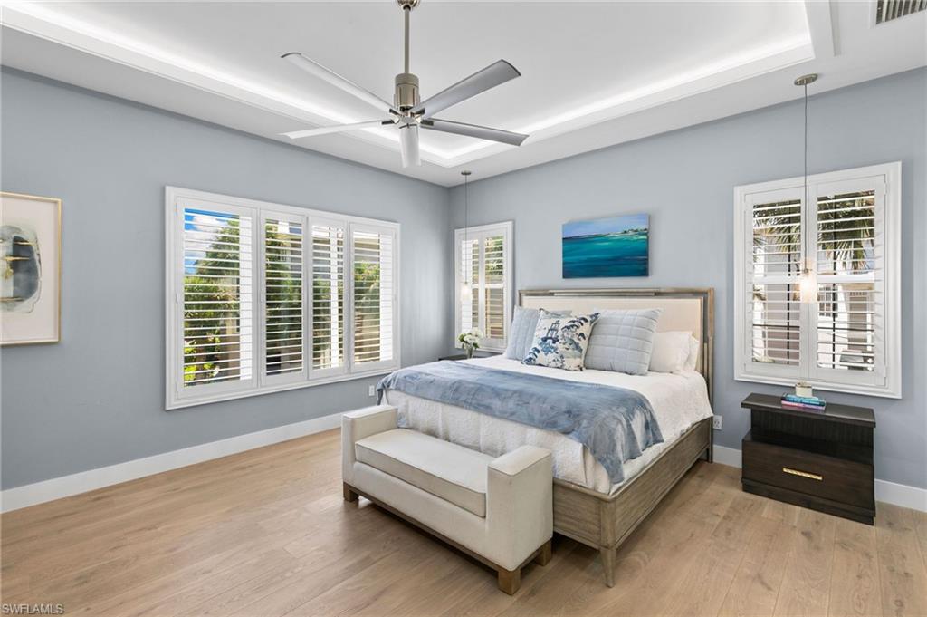 105 Barefoot CIR 24
