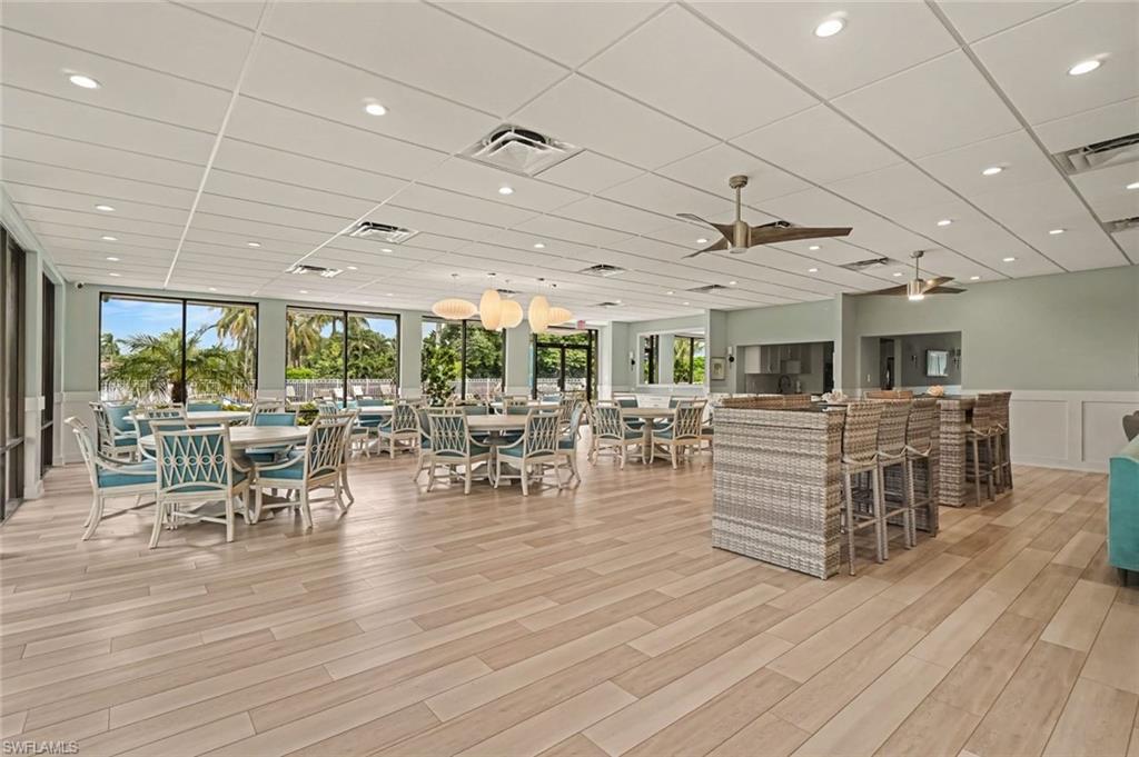 579 Park Shore DR W I1