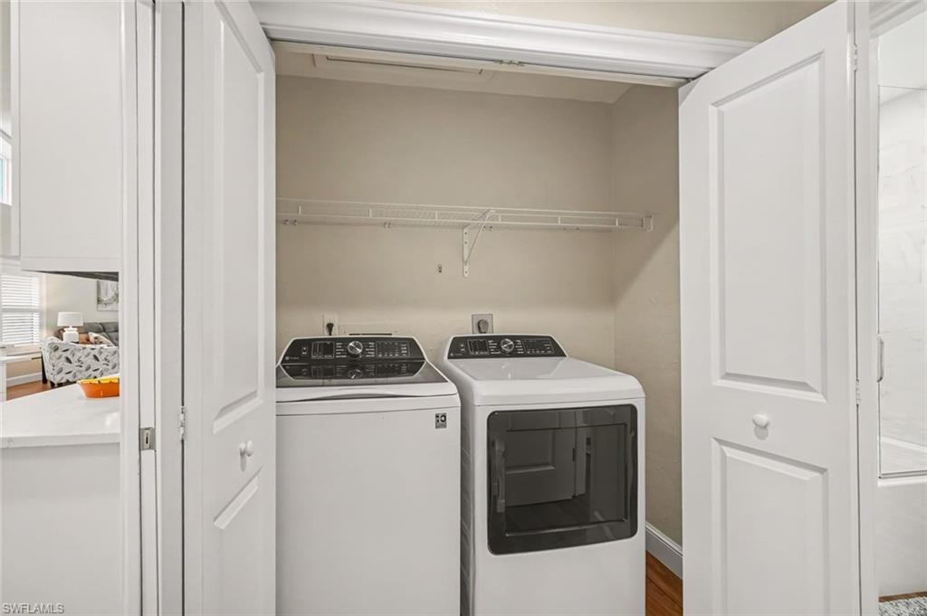 579 Park Shore DR W I1