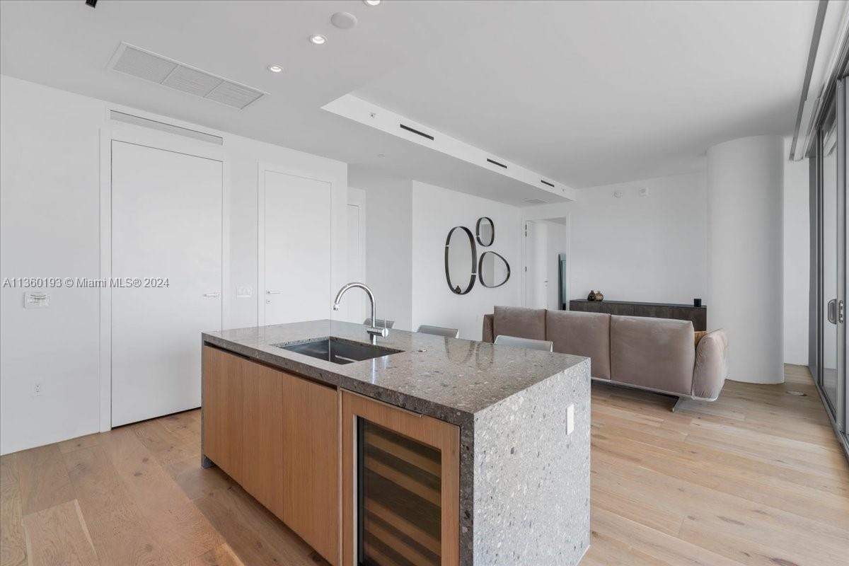 8701 Collins Ave # 803
