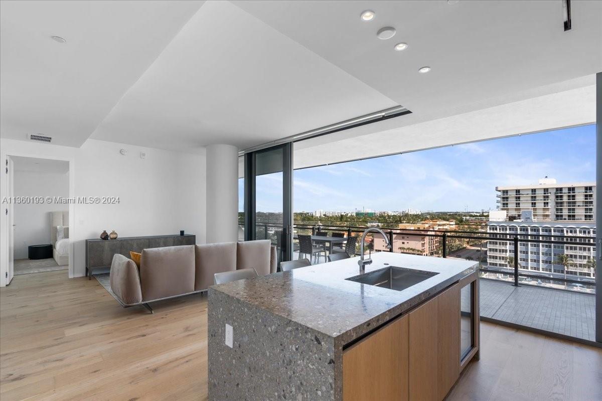 8701 Collins Ave # 803