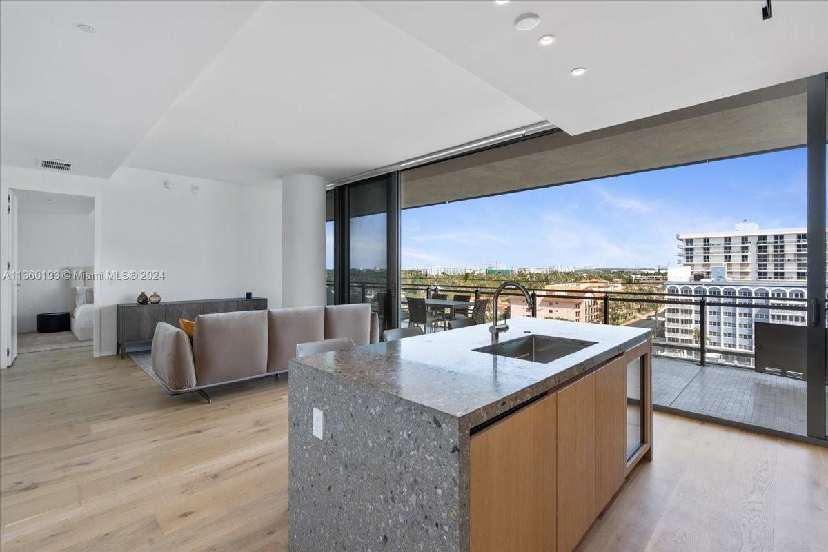 8701 Collins Ave # 803