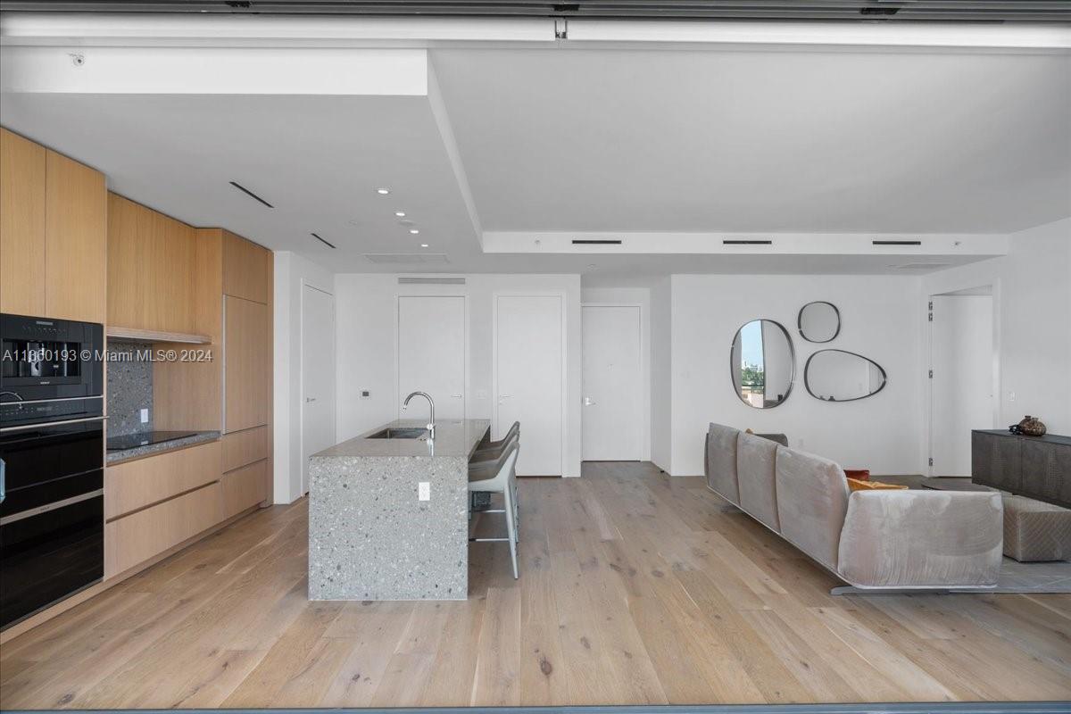 8701 Collins Ave # 803