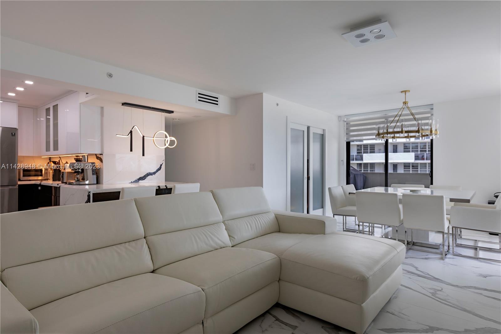 1623 Collins Ave # 915