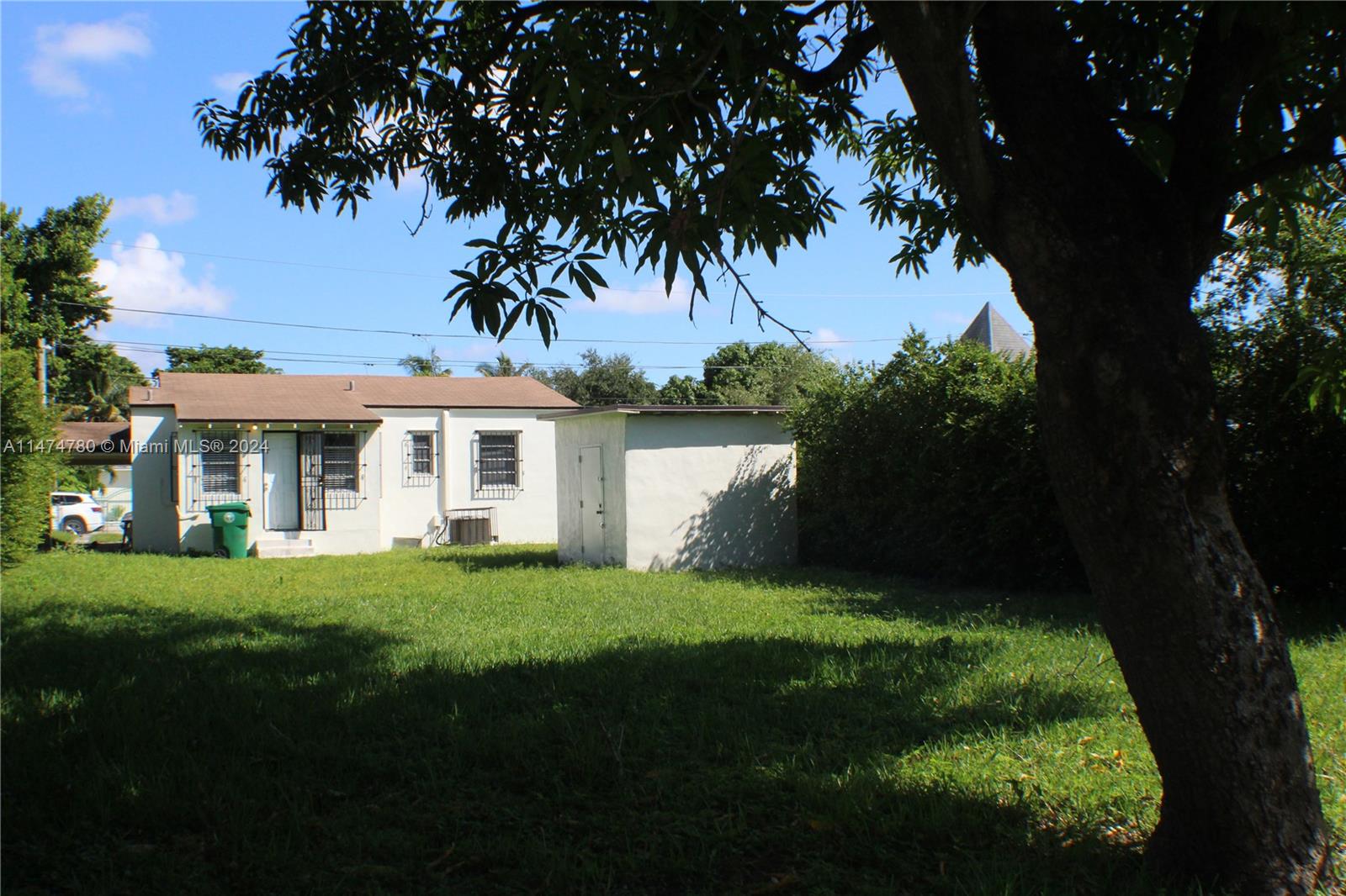 290 NW 48th St