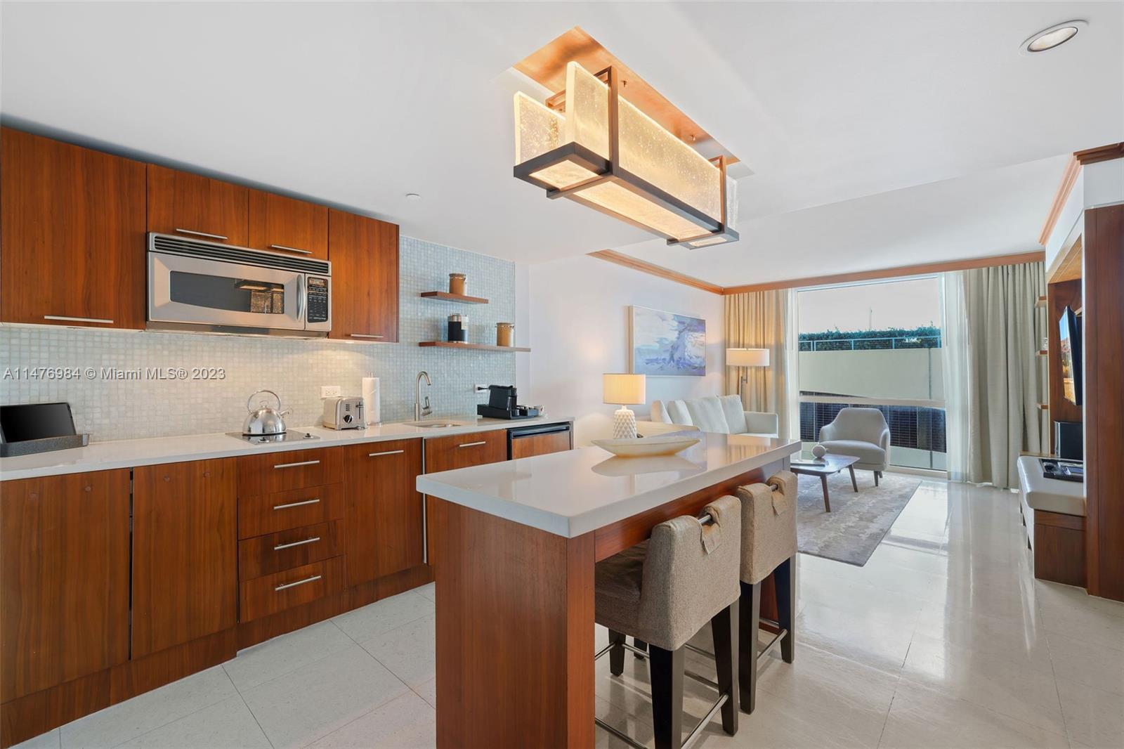 6801 Collins Ave # 517