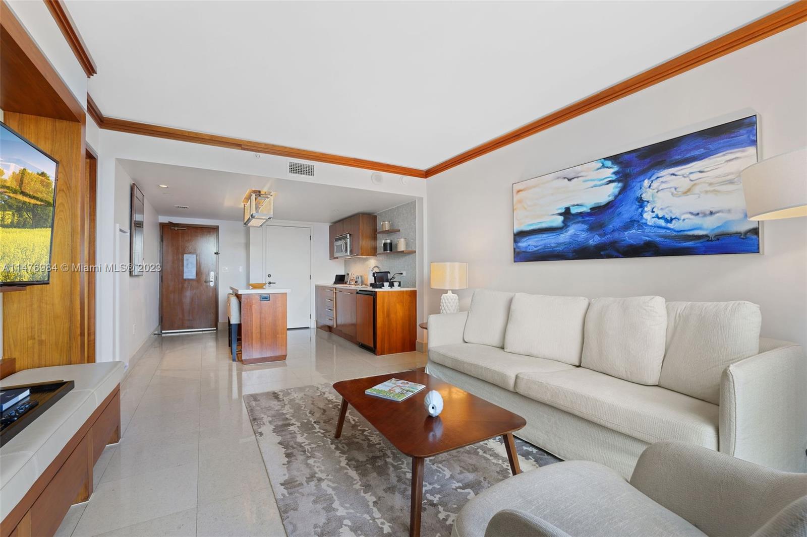 6801 Collins Ave # 517