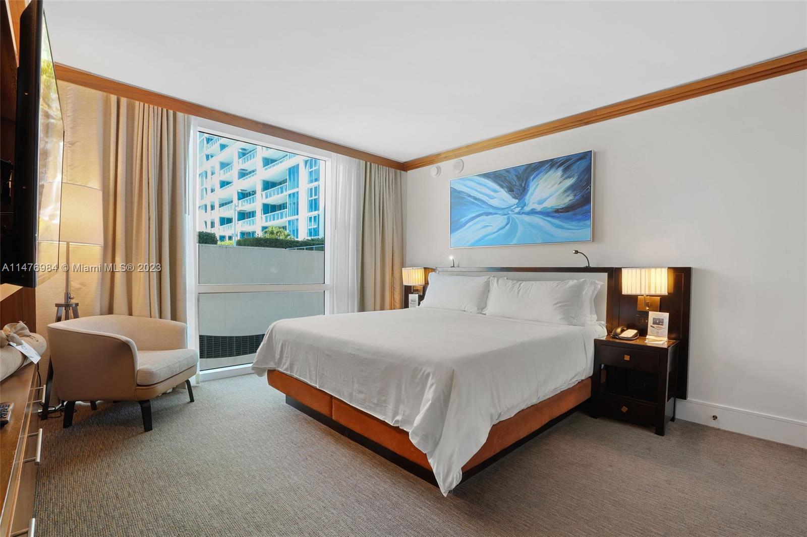 6801 Collins Ave # 517