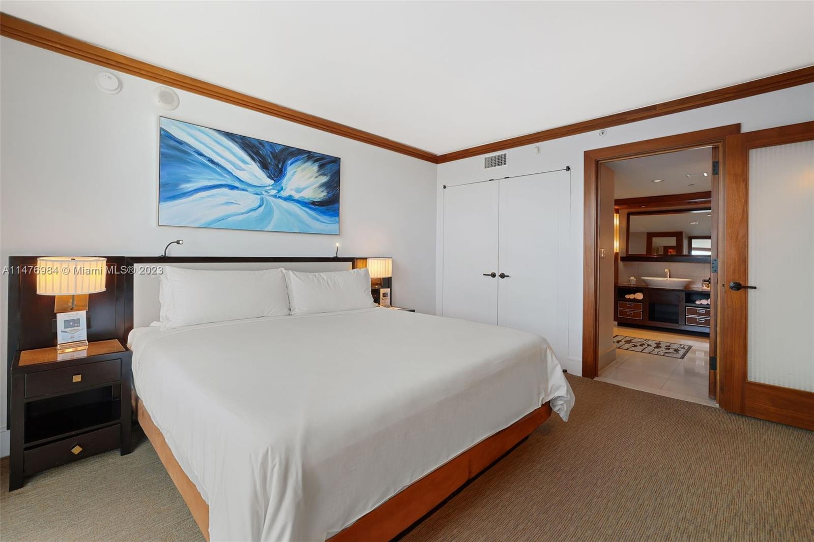 6801 Collins Ave # 517