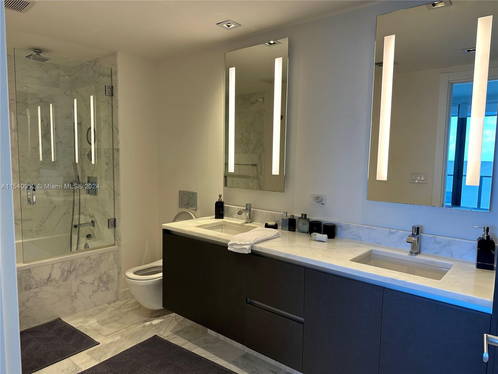 1451 Brickell Ave # 2502
