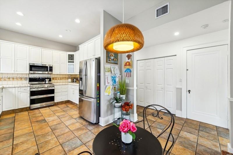 428 SW 23rd Rd
