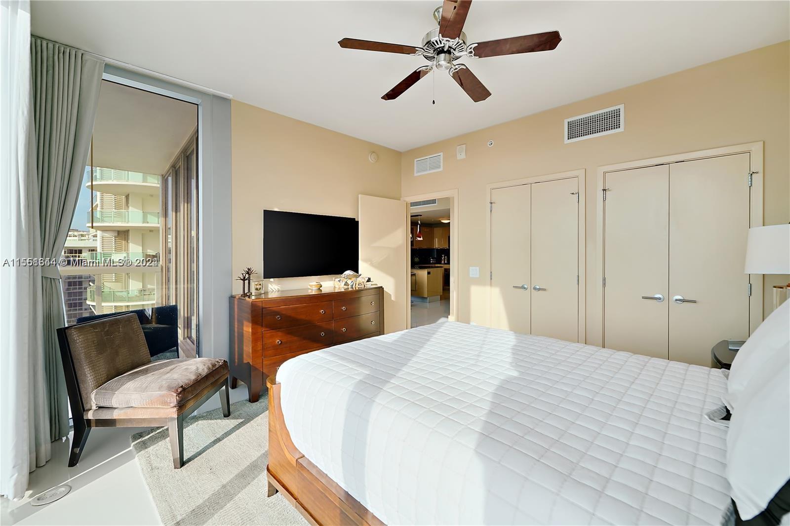 6899 Collins Ave # 1404