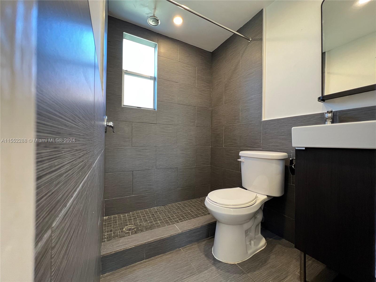 726 Meridian Ave # 4