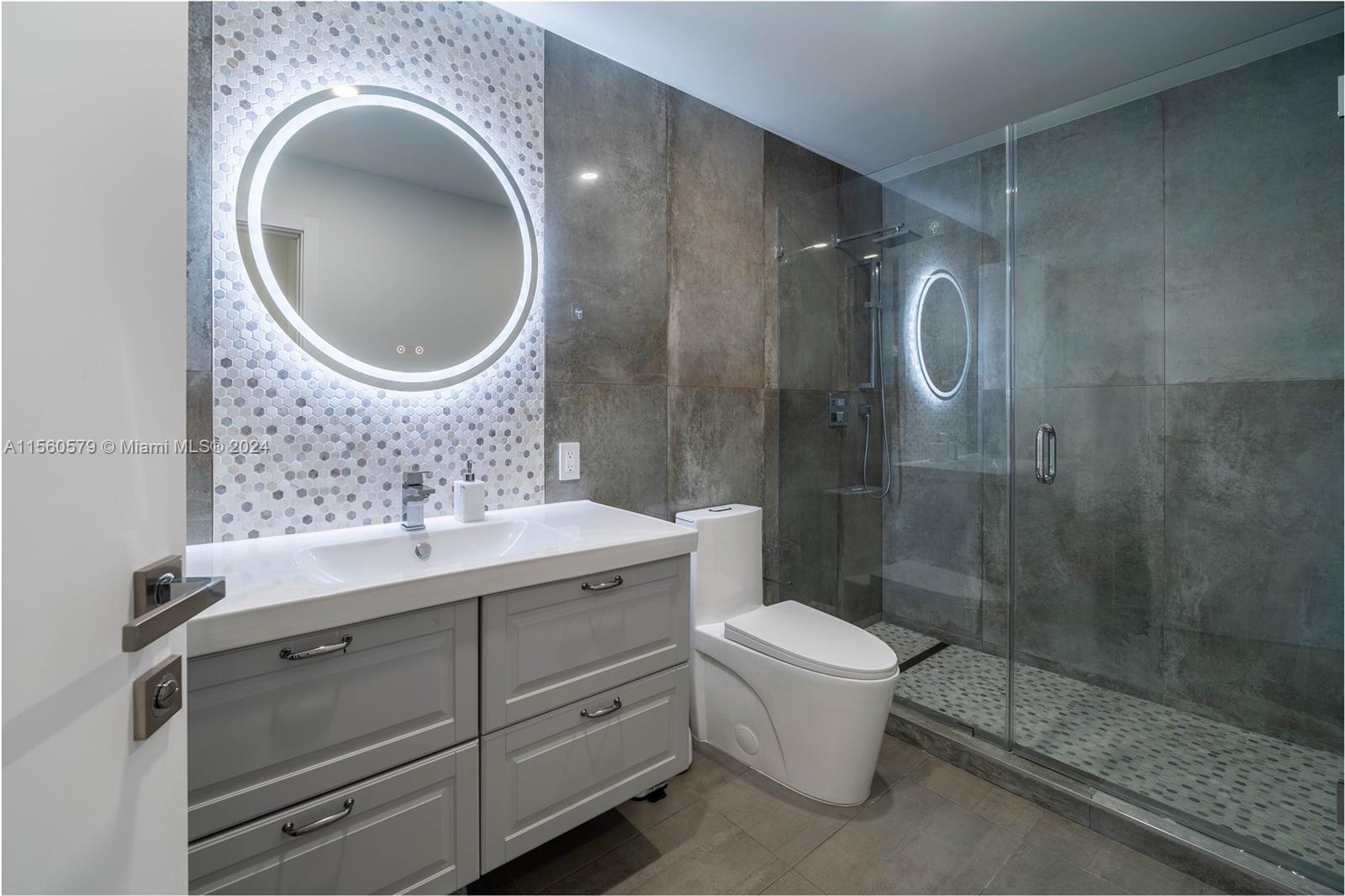8855 Collins Ave # 12G Unit: PH-12G
