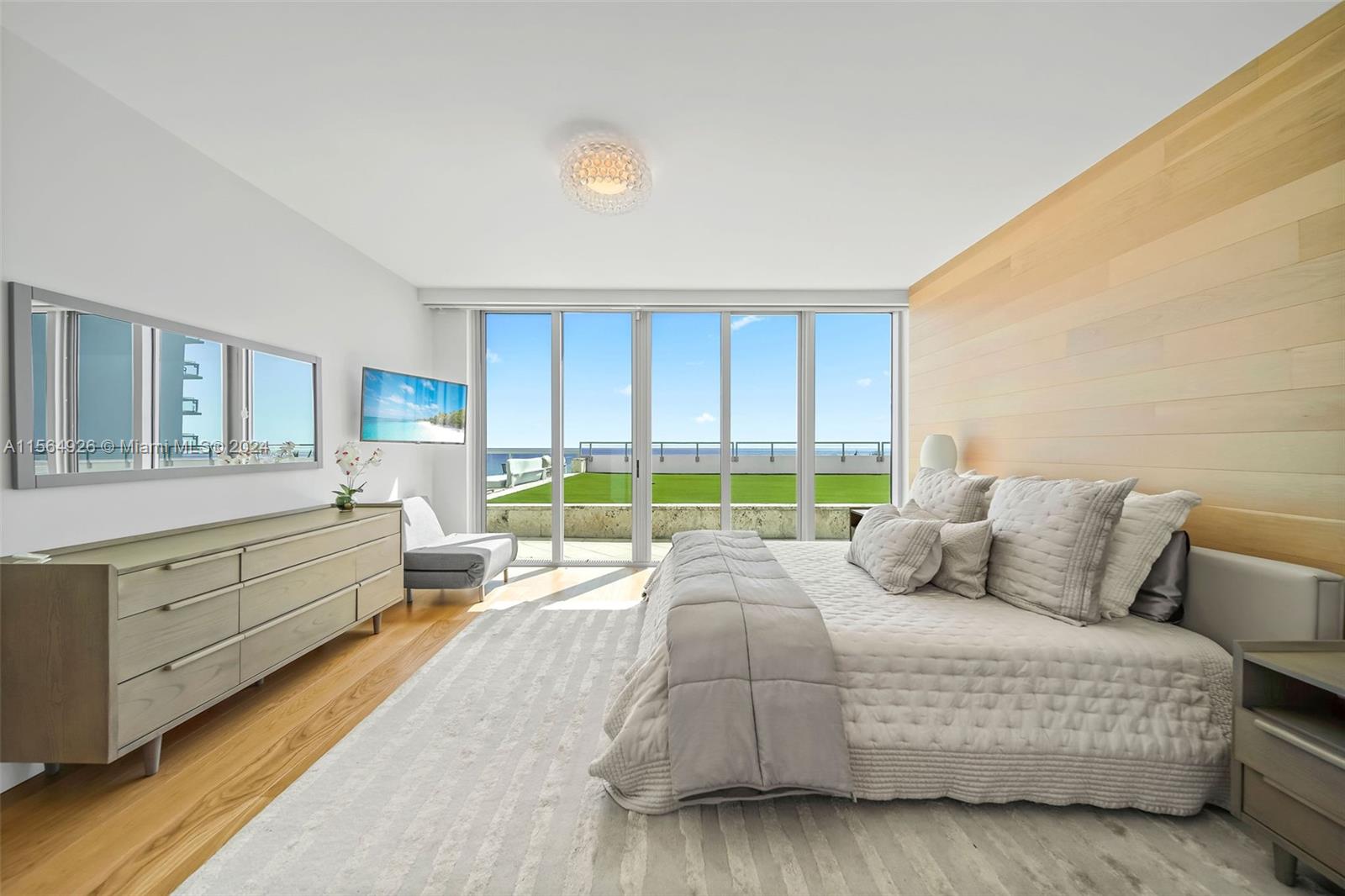 6899 Collins Ave Unit: 606/607