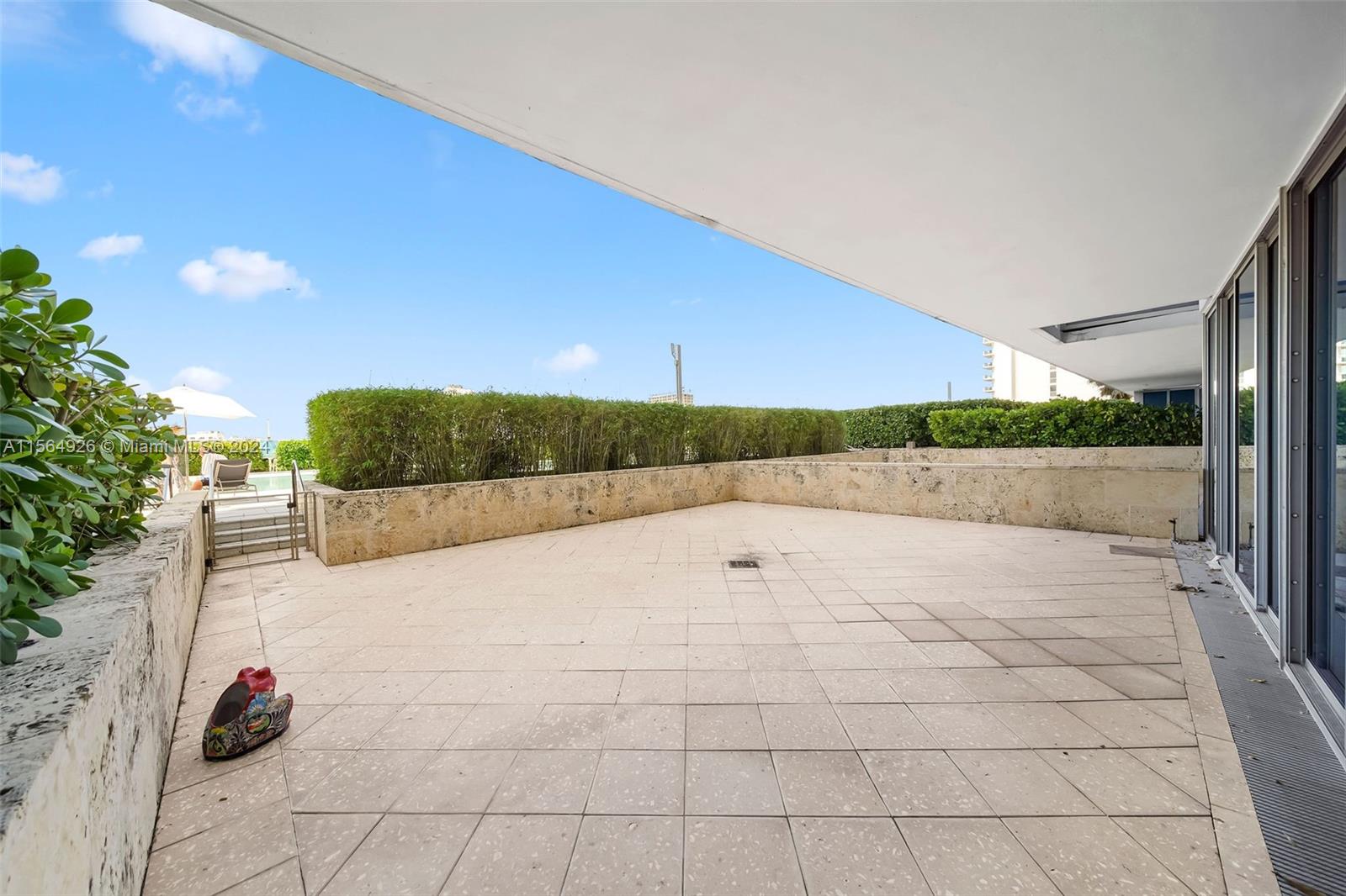 6899 Collins Ave Unit: 606/607
