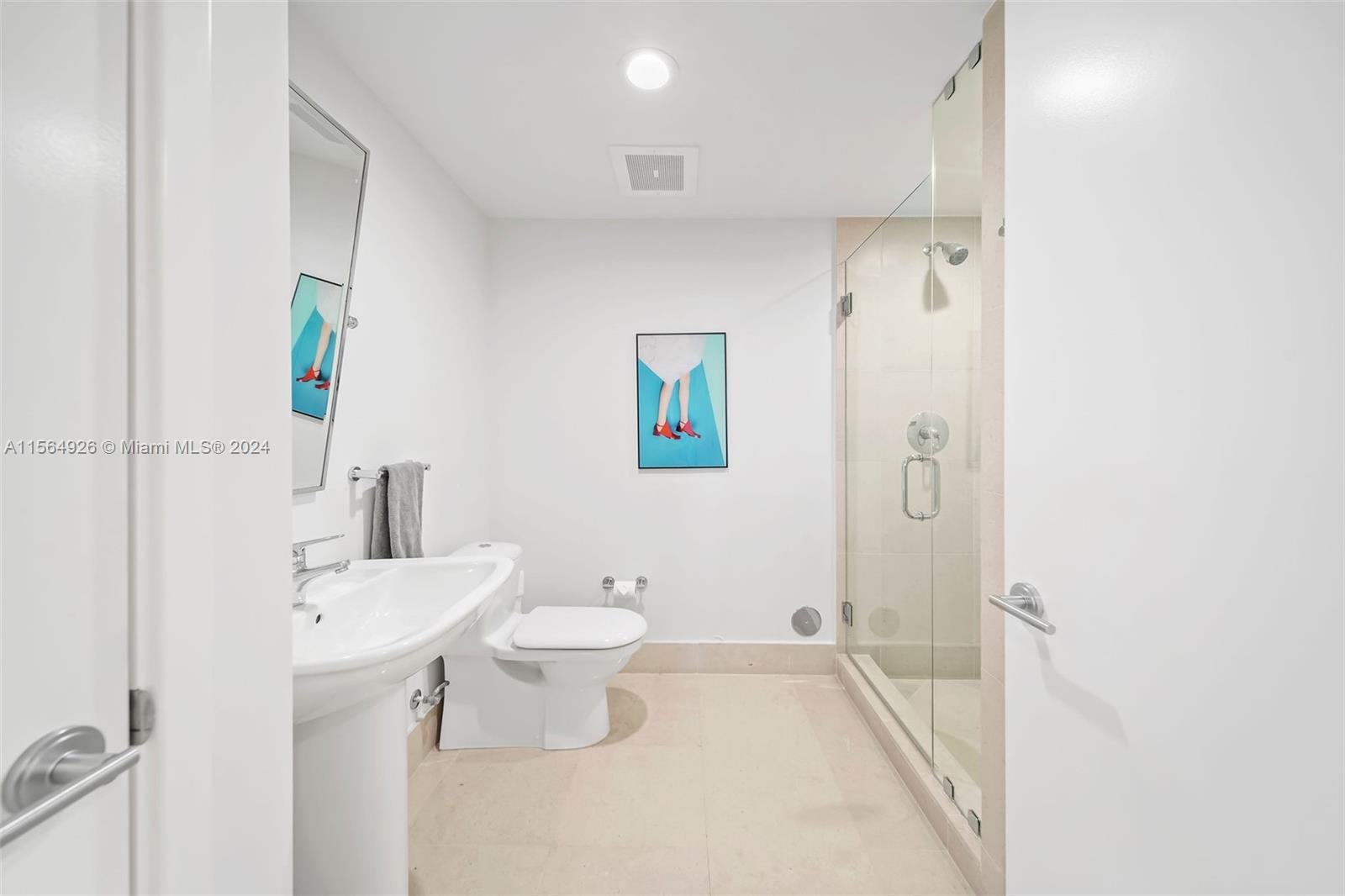 6899 Collins Ave Unit: 606/607