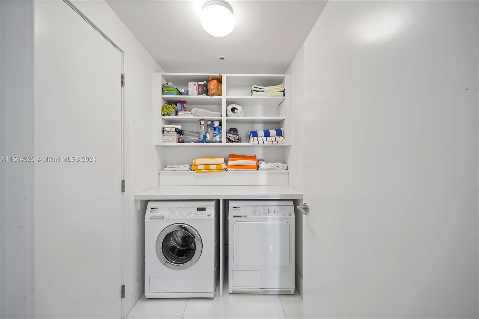 6899 Collins Ave Unit: 606/607