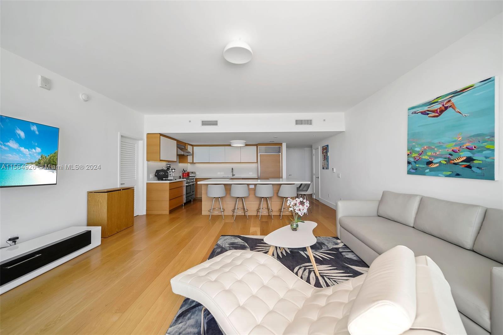 6899 Collins Ave Unit: 606/607