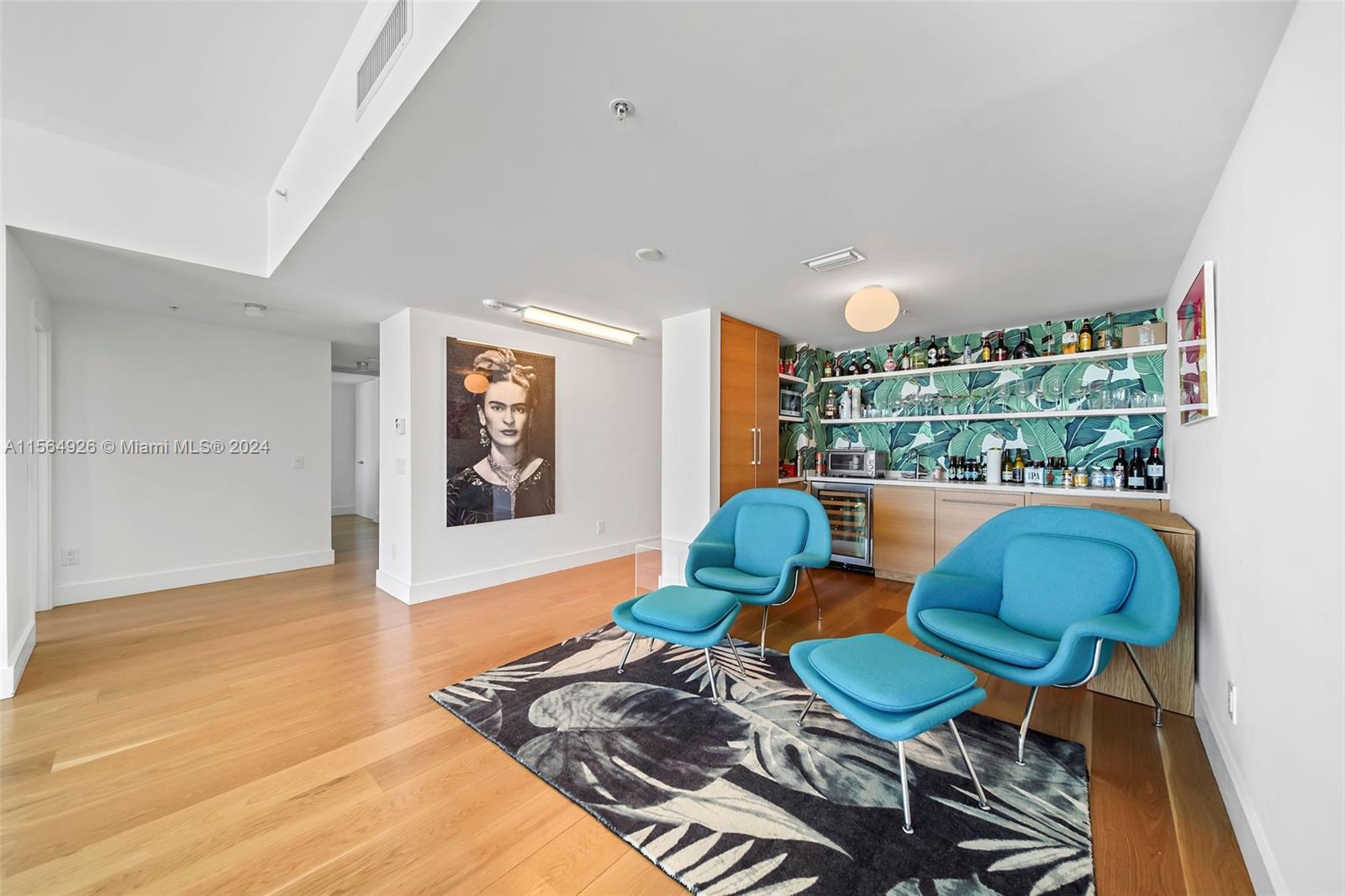 6899 Collins Ave Unit: 606/607