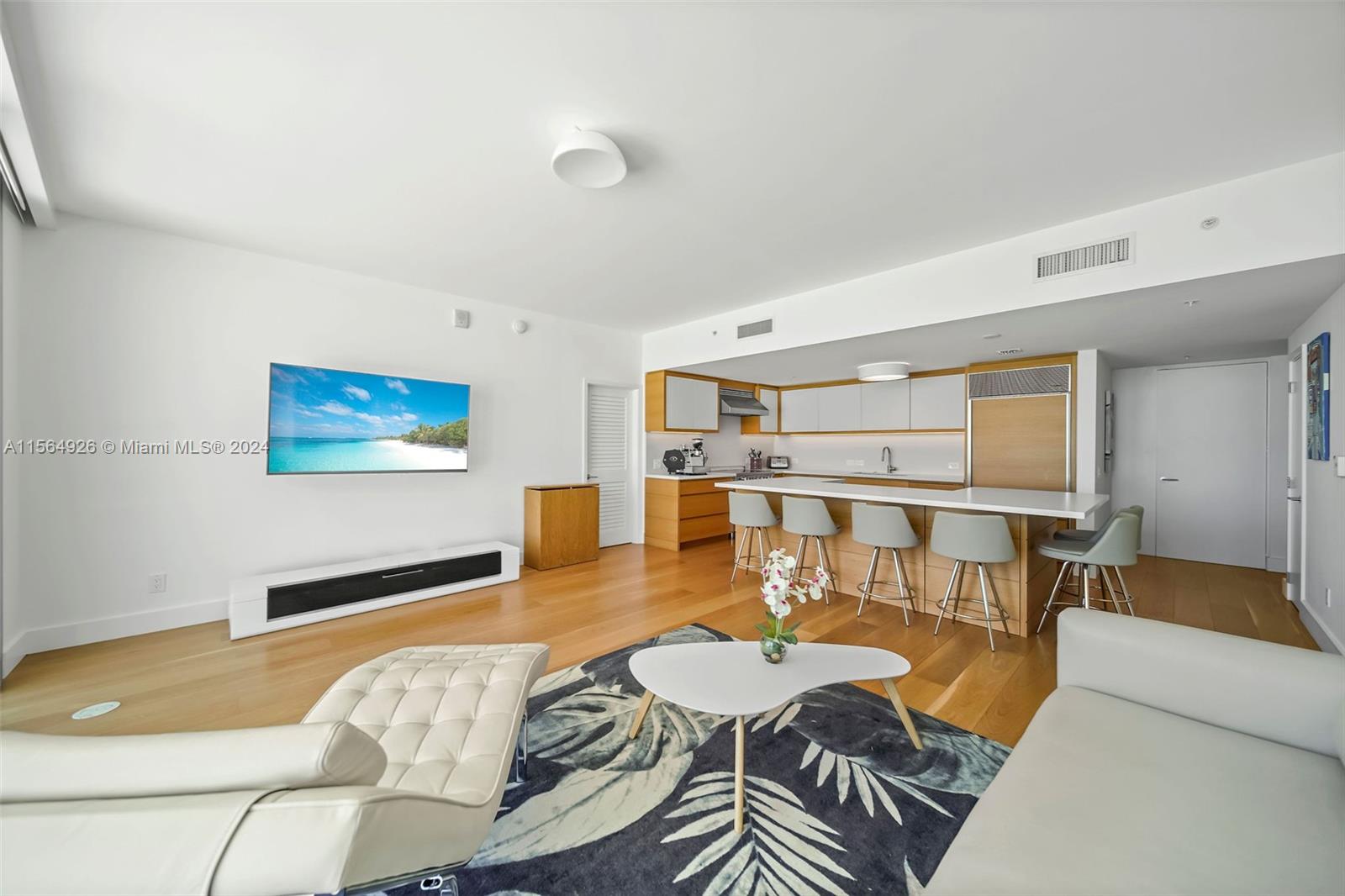 6899 Collins Ave Unit: 606/607