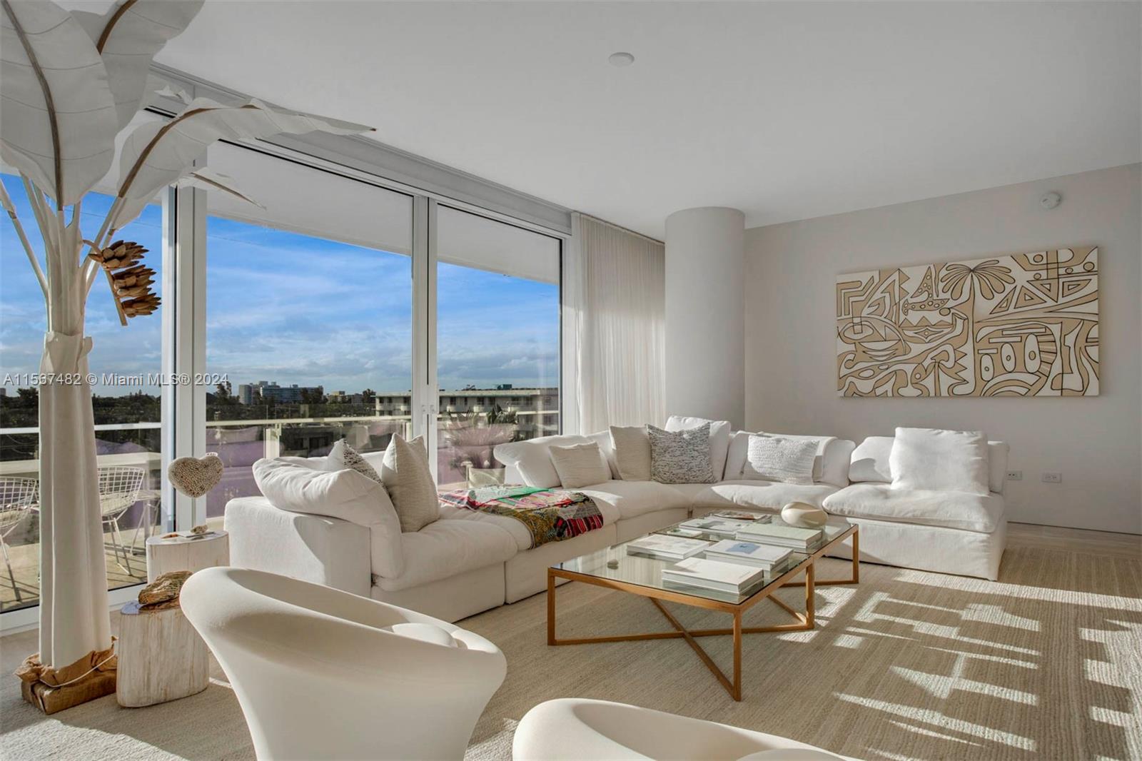 9111 Collins Ave # 522 Unit: N-522