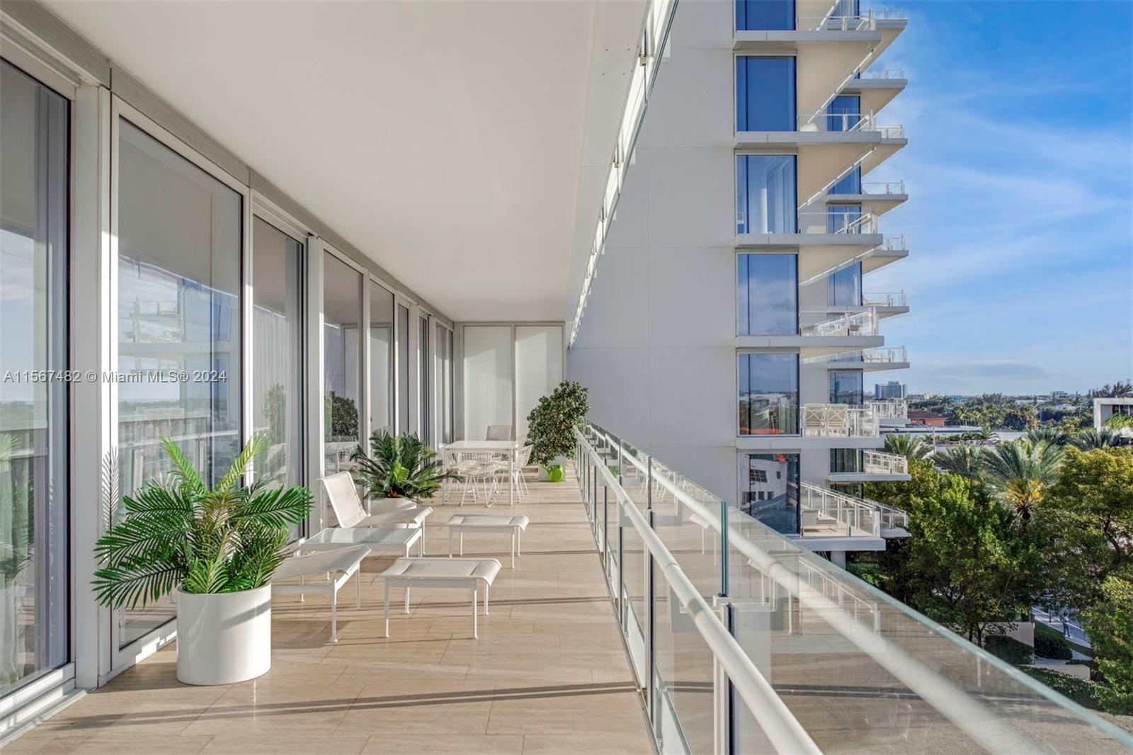 9111 Collins Ave # 522 Unit: N-522