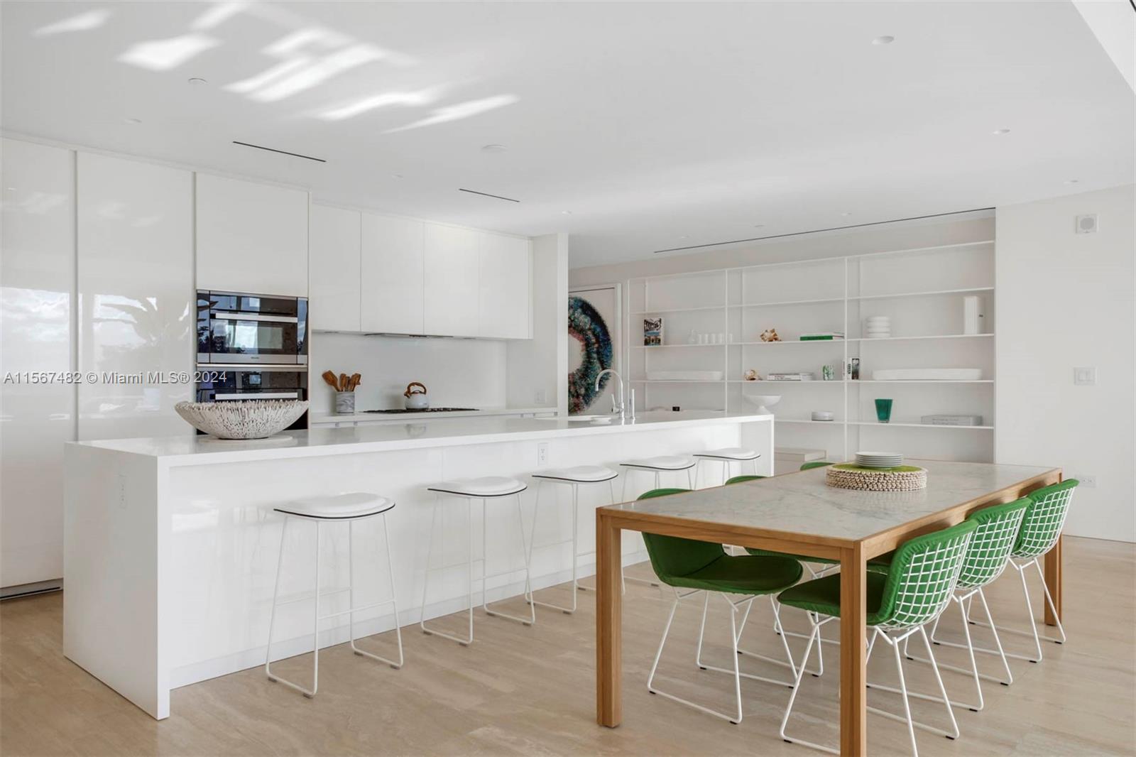 9111 Collins Ave # 522 Unit: N-522