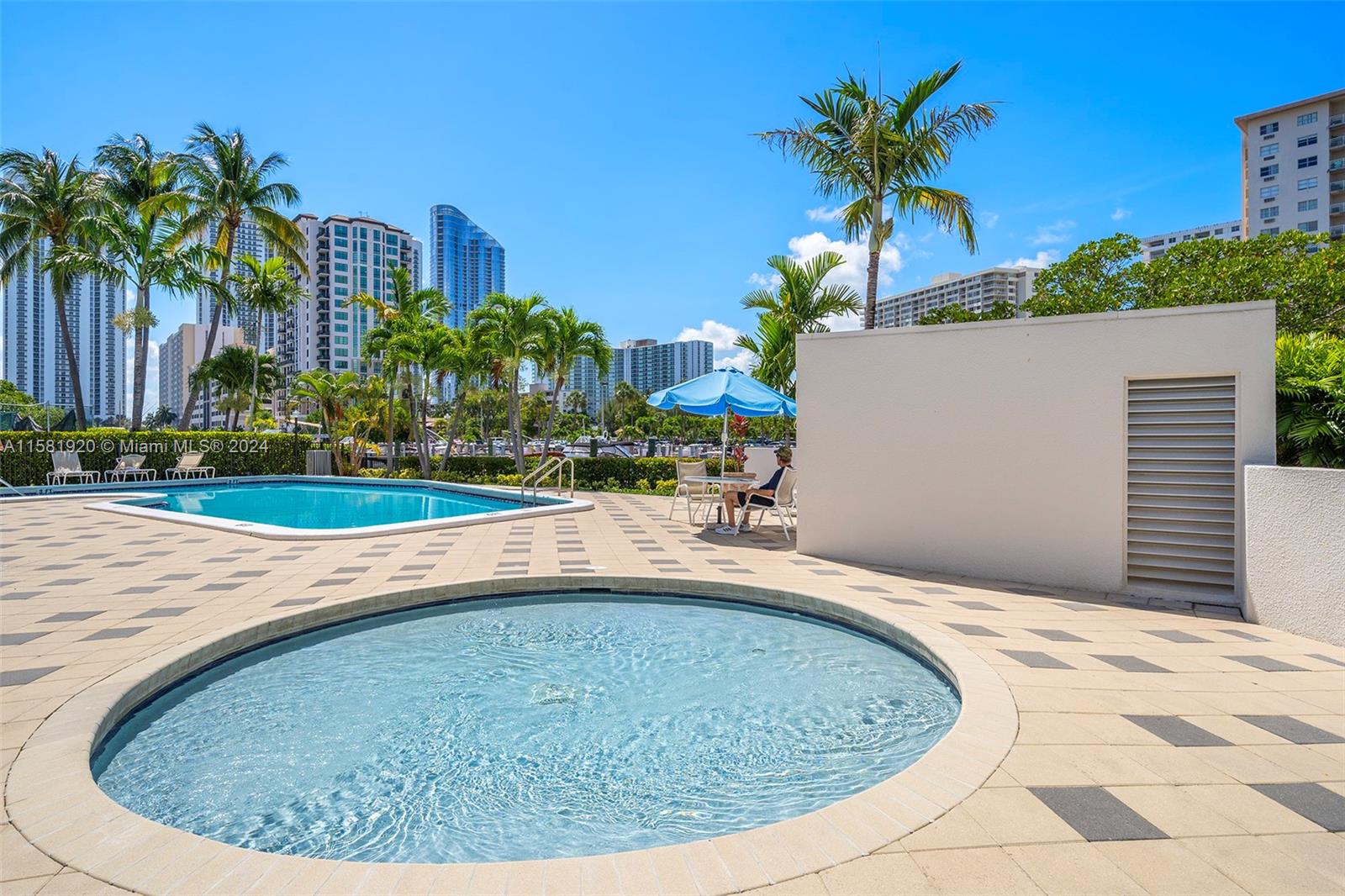 429 Poinciana Island Dr # 1415