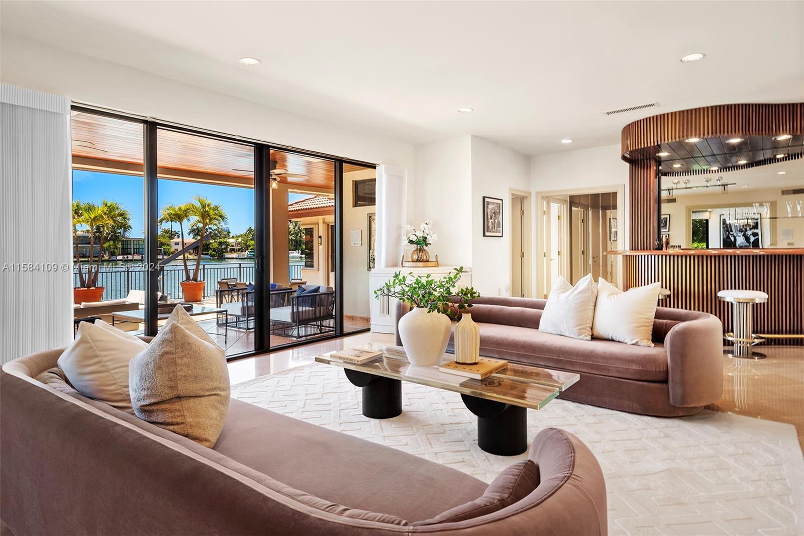 409 E San Marino Dr