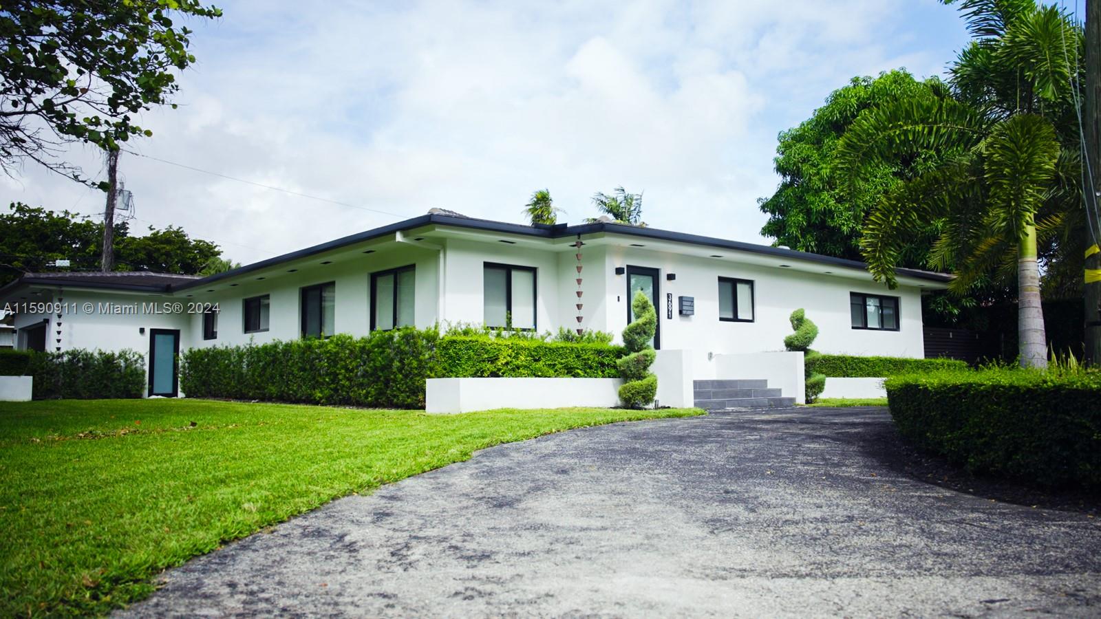 3691 N Prospect Dr