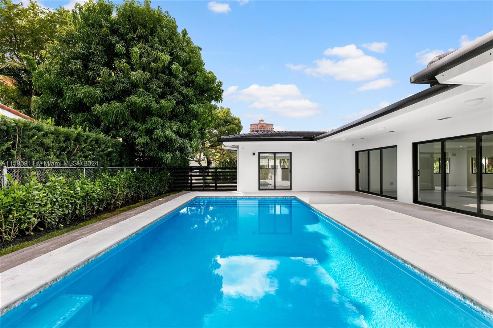 3691 N Prospect Dr