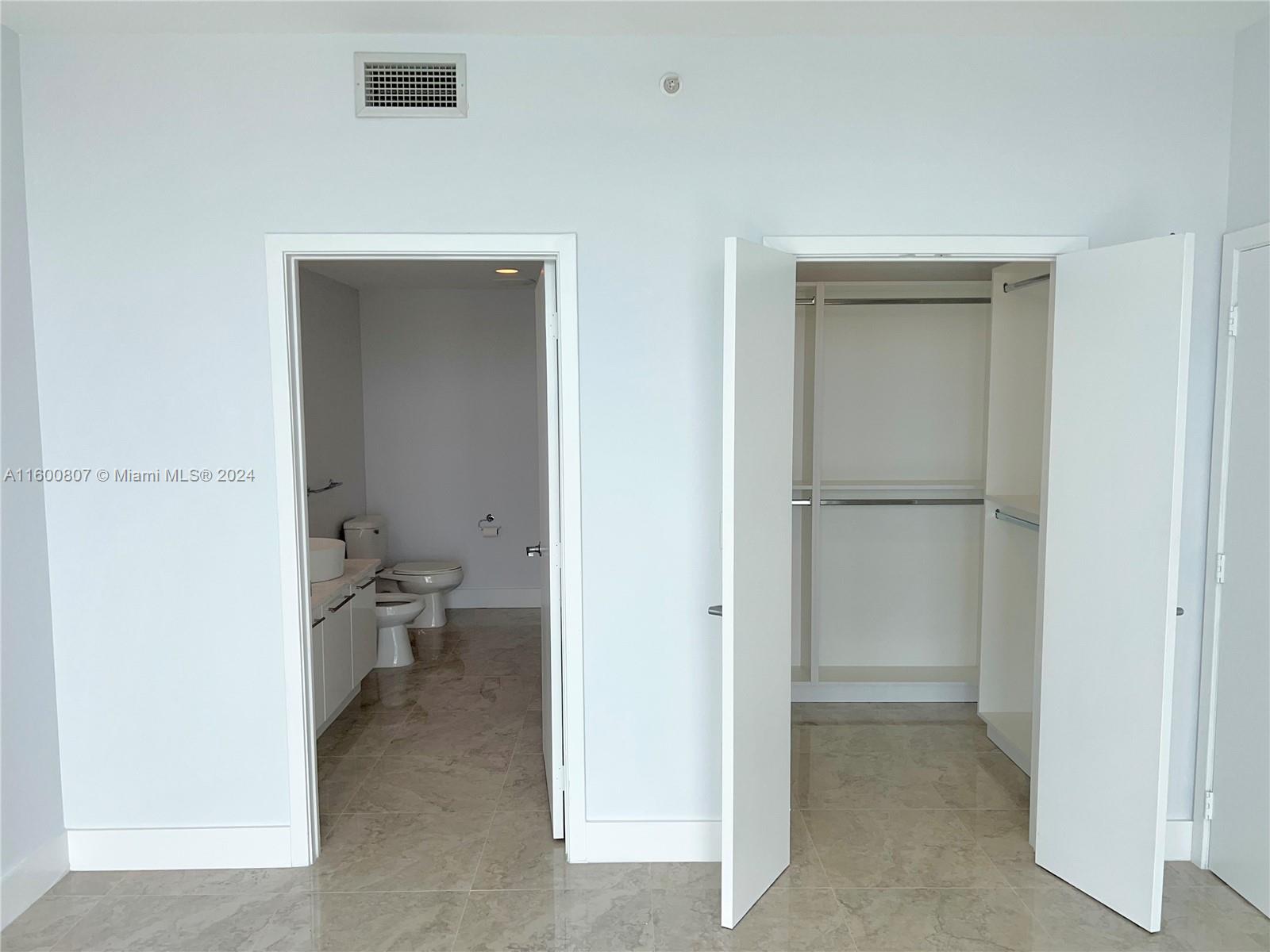 888 Biscayne Blvd # 4112