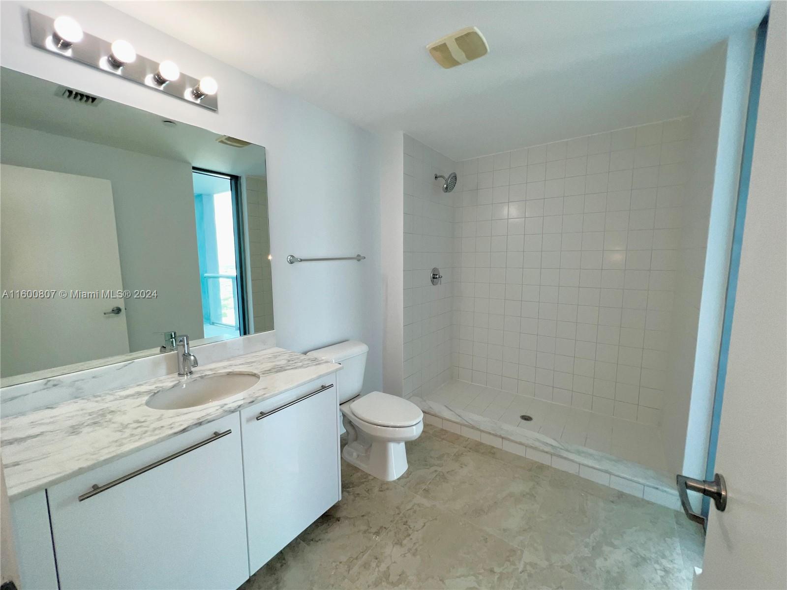 888 Biscayne Blvd # 4112