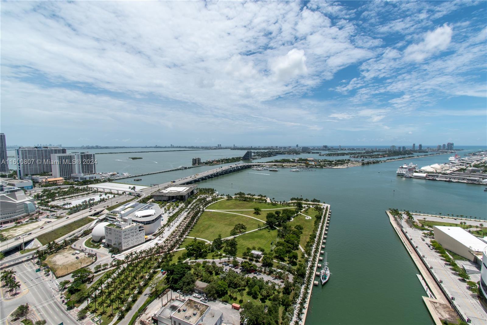 888 Biscayne Blvd # 4112