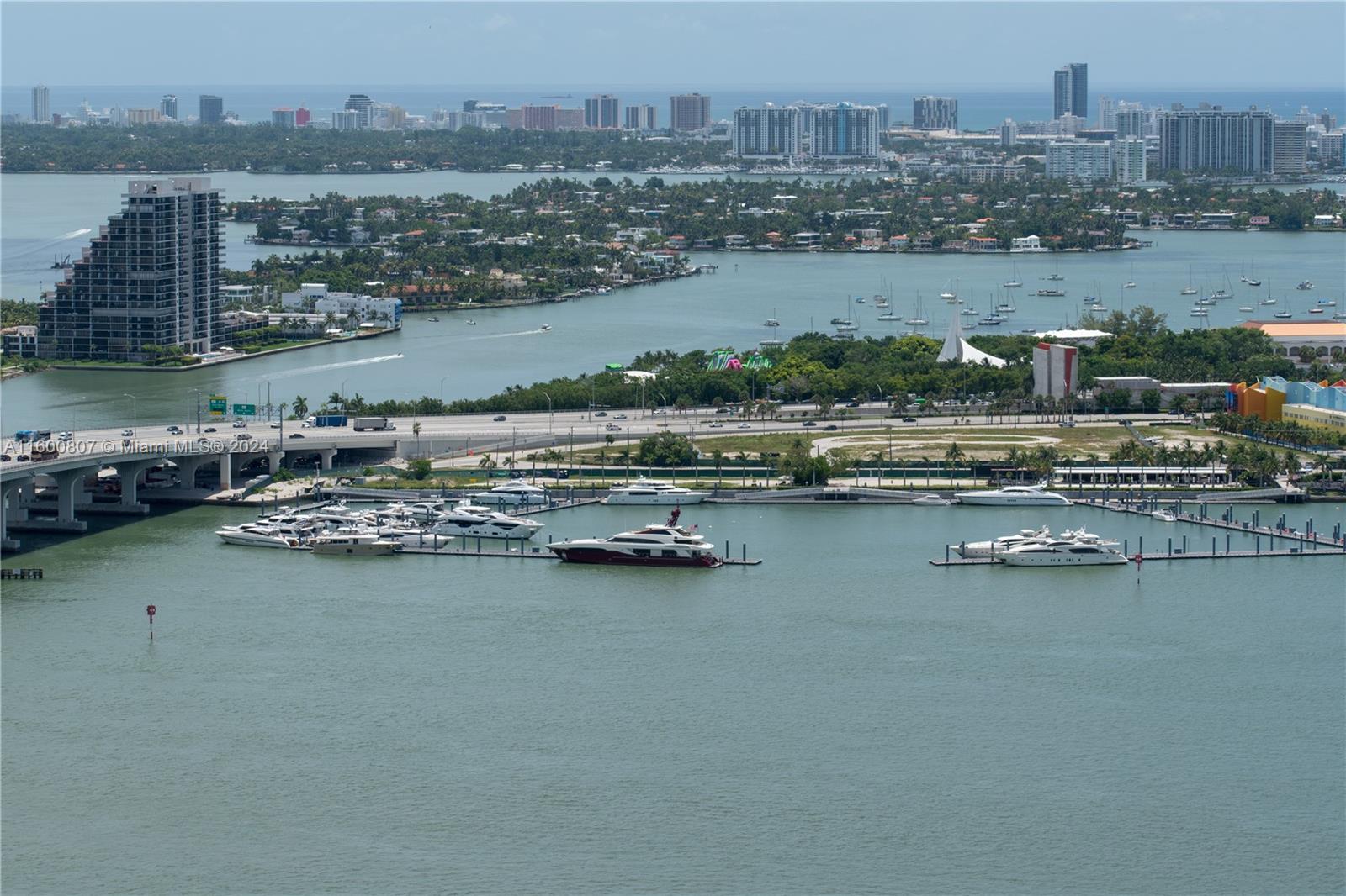 888 Biscayne Blvd # 4112