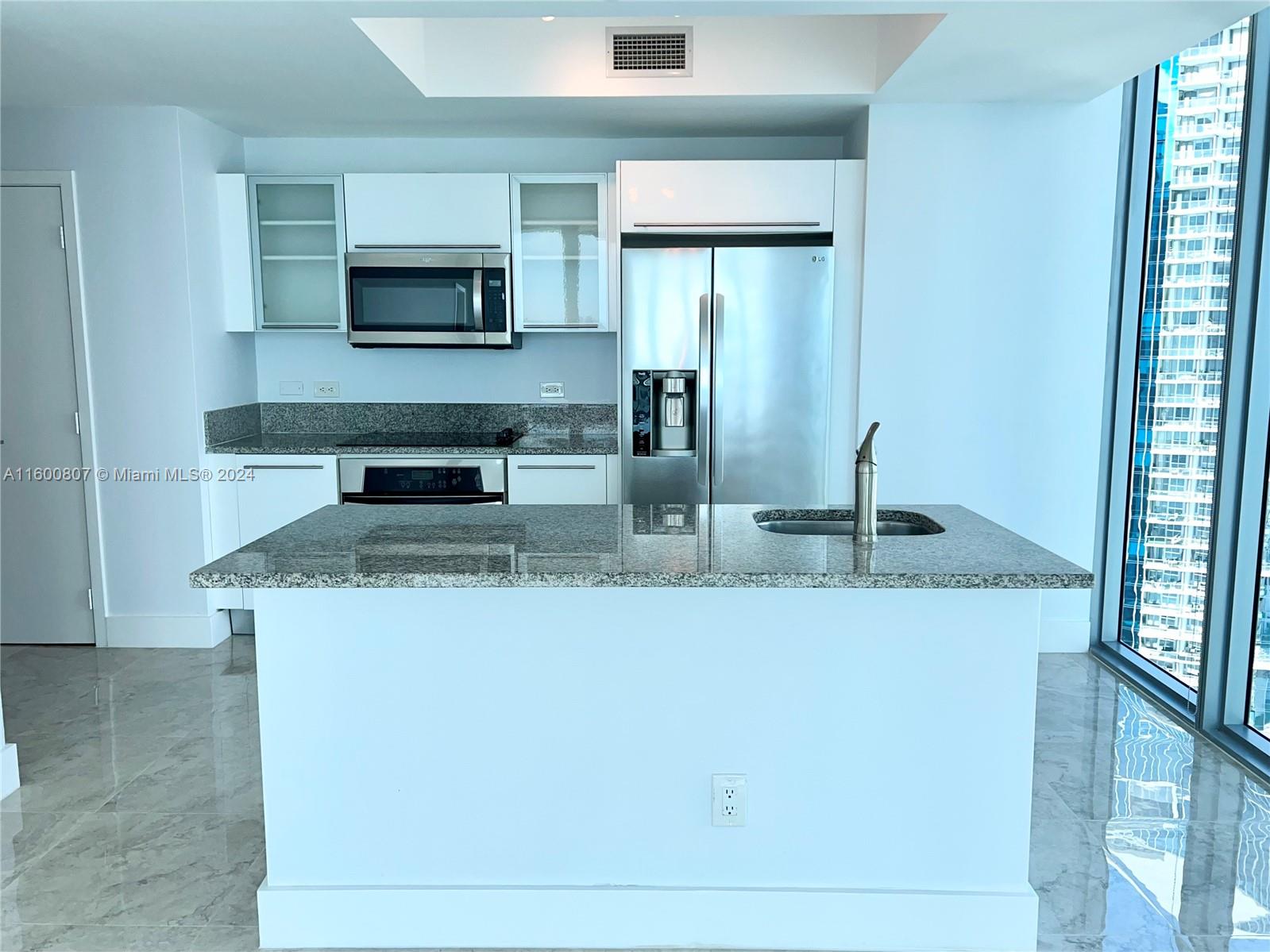 888 Biscayne Blvd # 4112