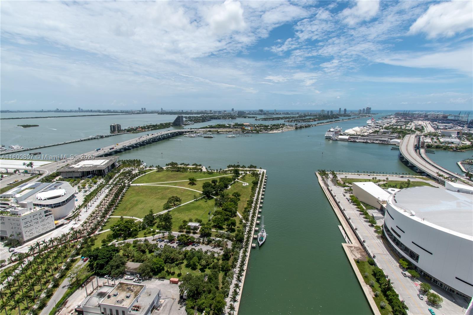 888 Biscayne Blvd # 4112