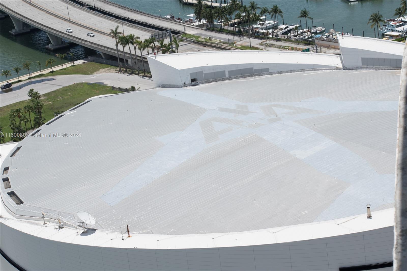 888 Biscayne Blvd # 4112