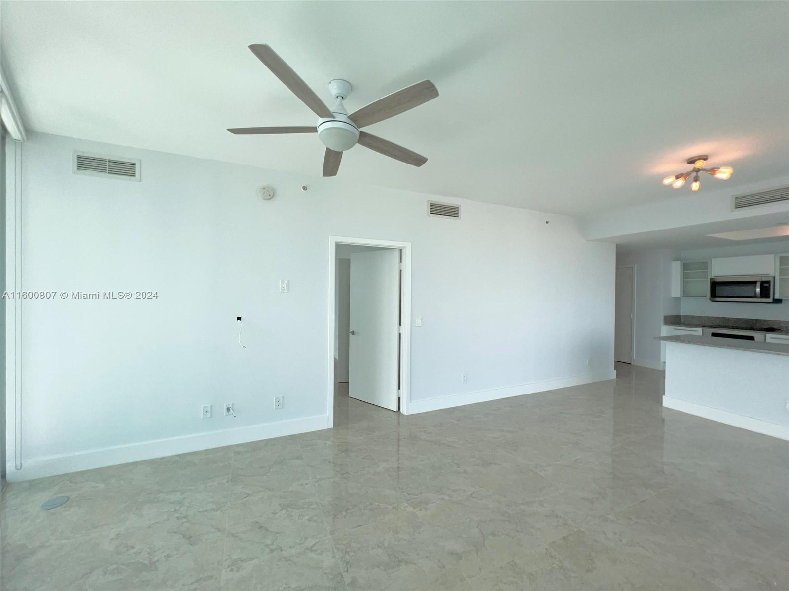 888 Biscayne Blvd # 4112