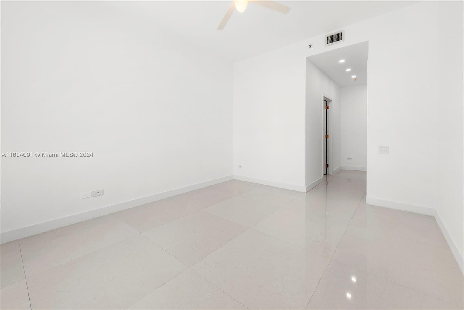 808 Brickell Key Dr # 304