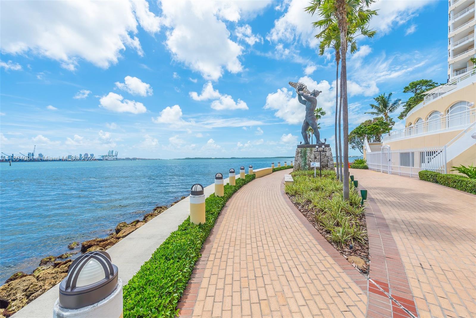 808 Brickell Key Dr # 304
