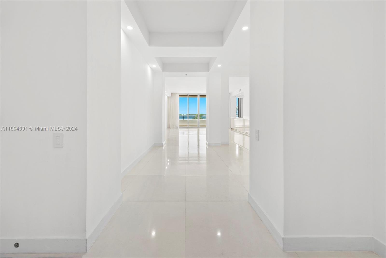 808 Brickell Key Dr # 304