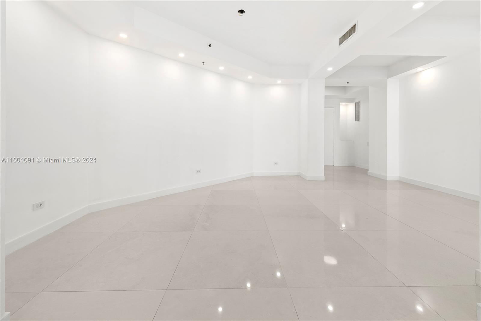 808 Brickell Key Dr # 304