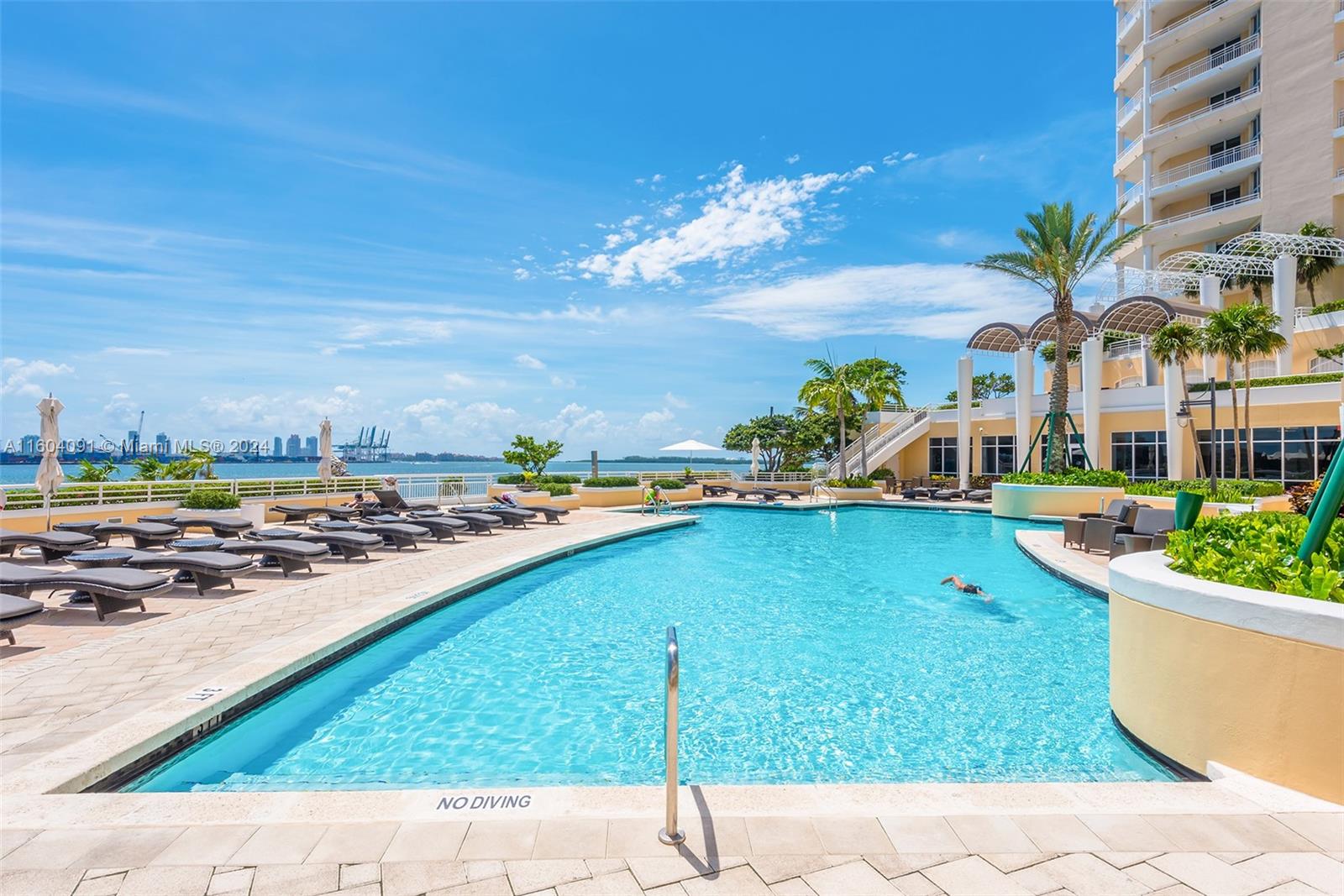 808 Brickell Key Dr # 304
