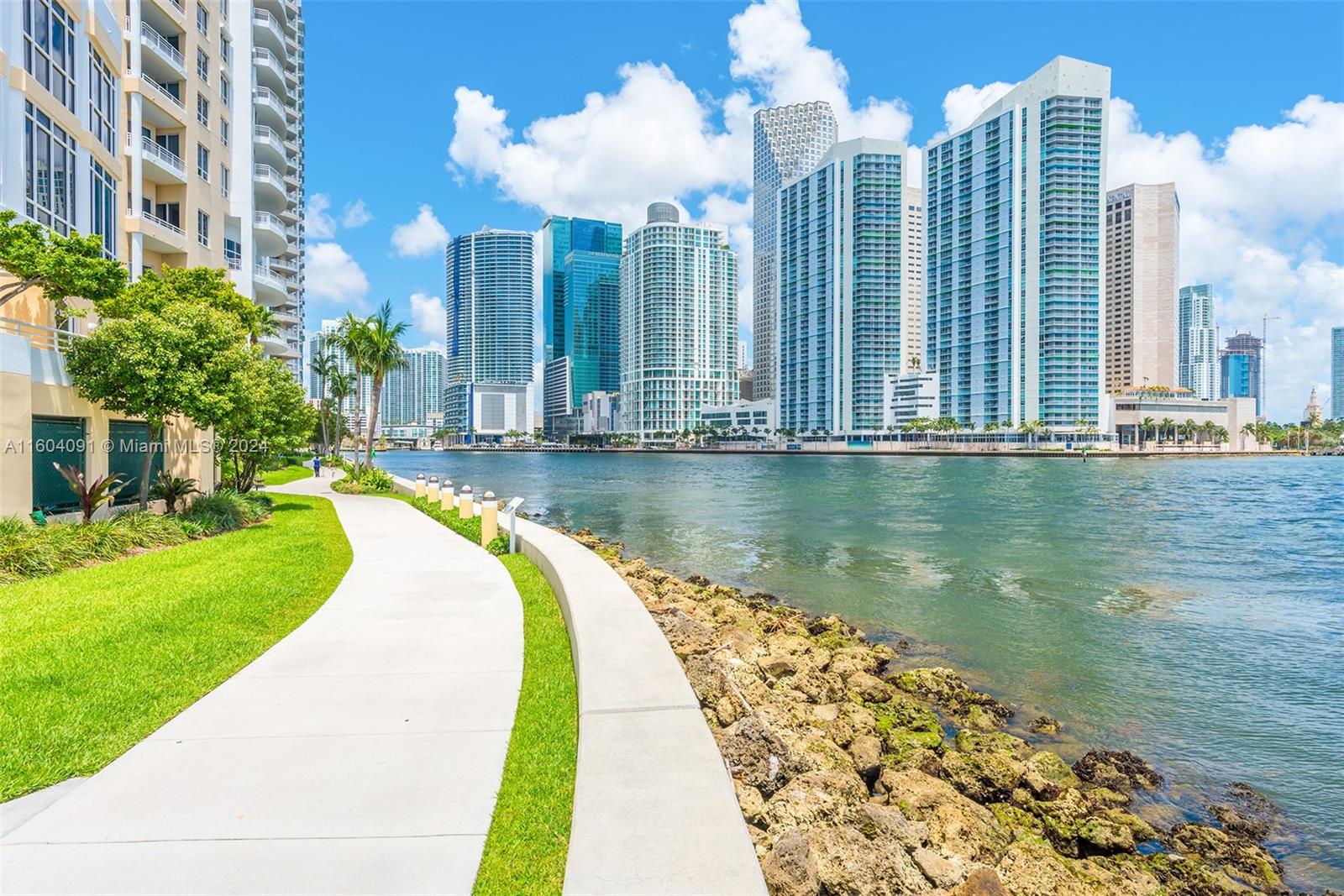 808 Brickell Key Dr # 304